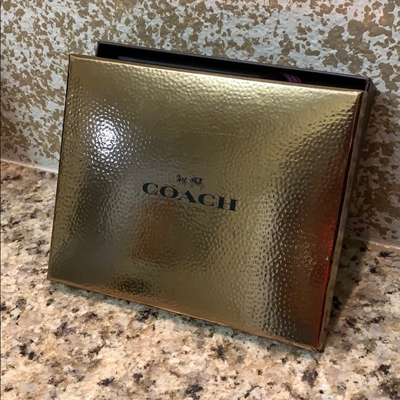 Coach wristlet - Picture 4 of 6